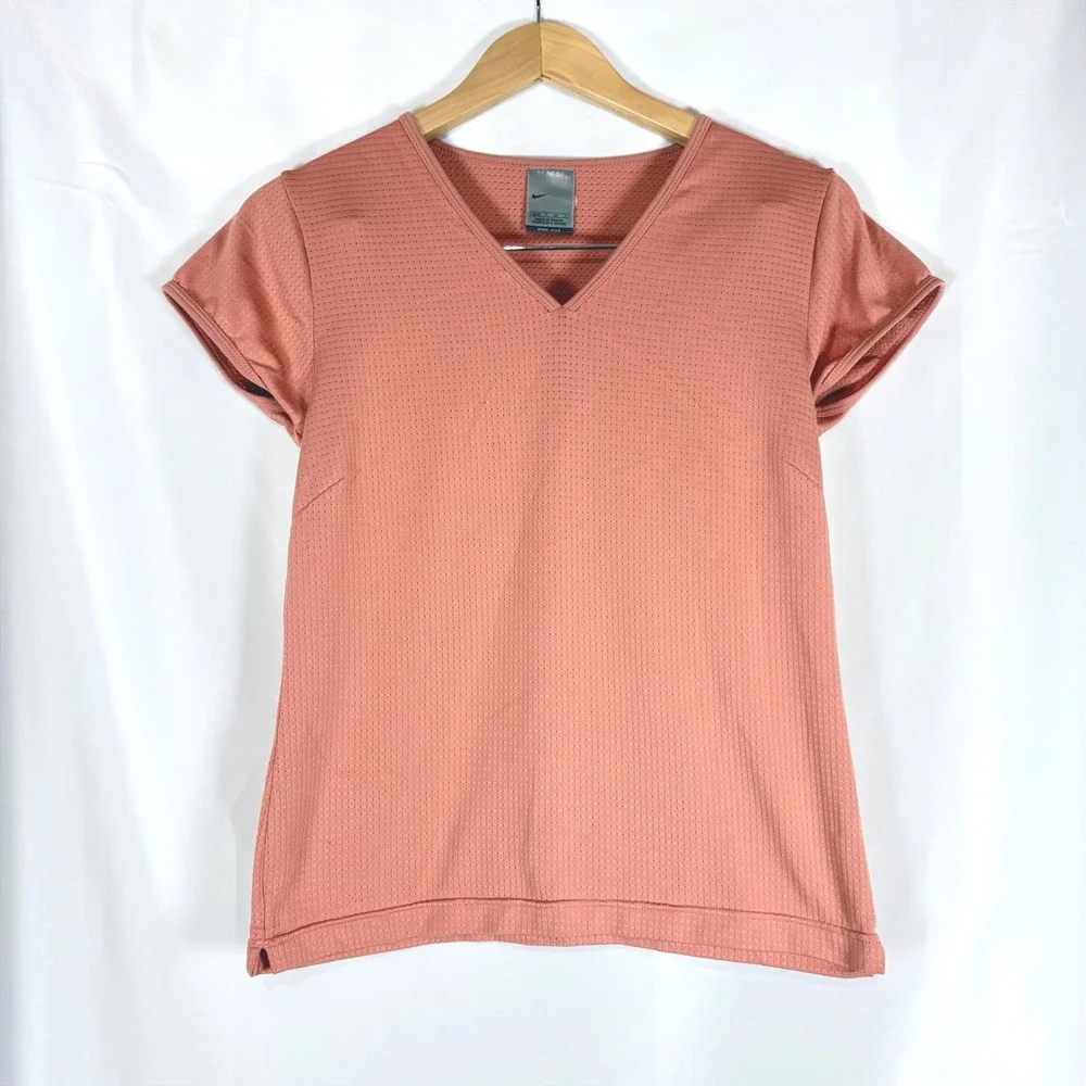 Nike Dri-FIT Womens V-Neck Short‎ Sleeve Training Shirt Coral Pink Small F1 RSI